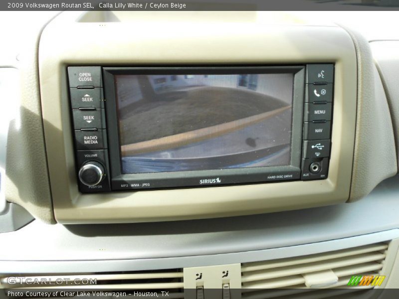 Calla Lilly White / Ceylon Beige 2009 Volkswagen Routan SEL