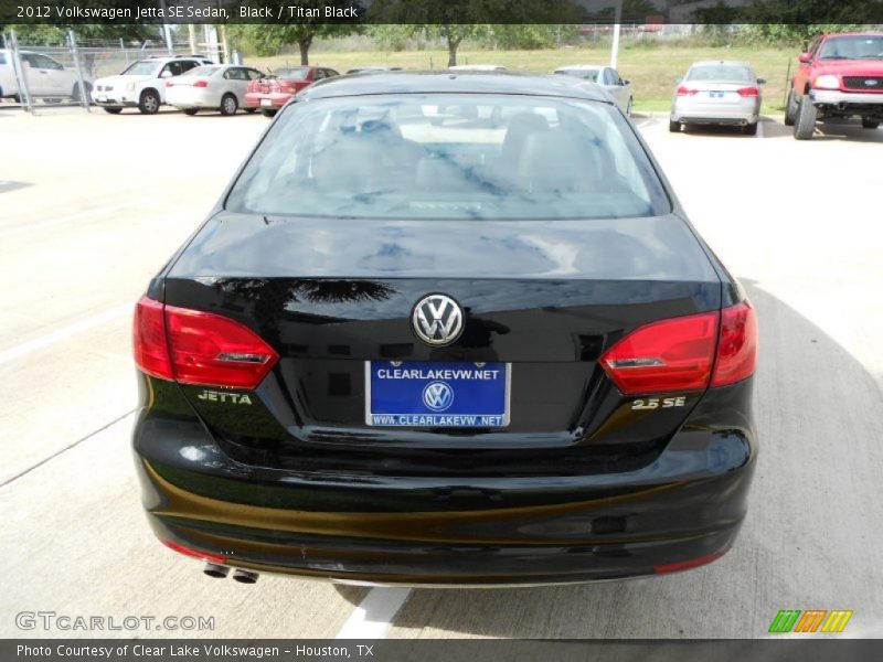 Black / Titan Black 2012 Volkswagen Jetta SE Sedan