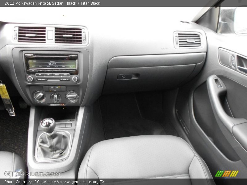 Black / Titan Black 2012 Volkswagen Jetta SE Sedan