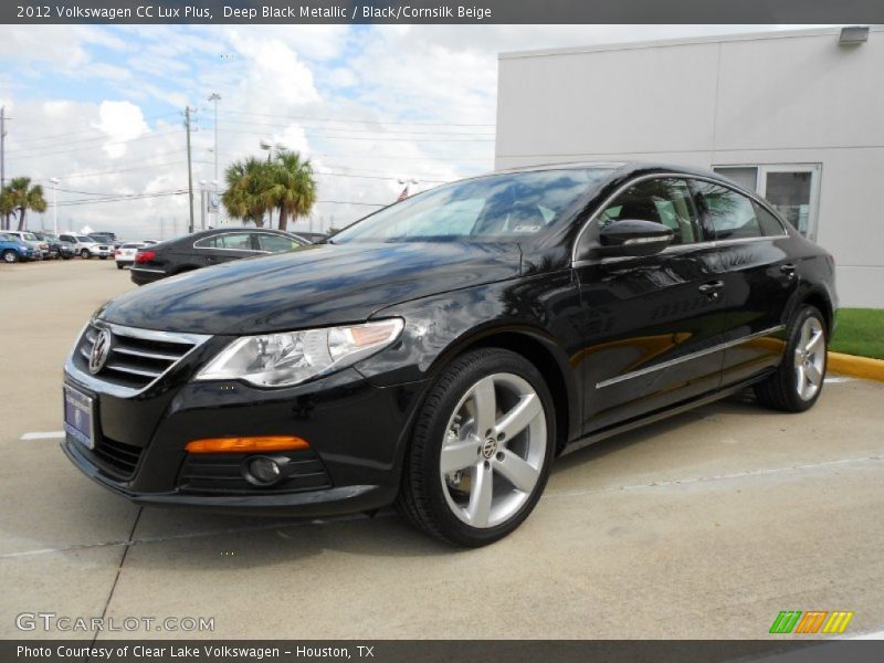 Front 3/4 View of 2012 CC Lux Plus