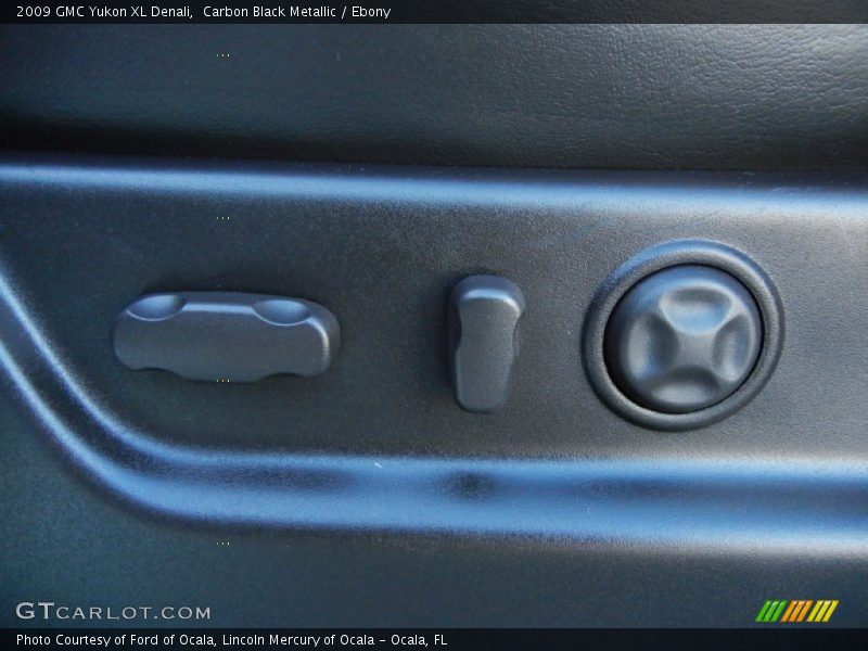 Controls of 2009 Yukon XL Denali
