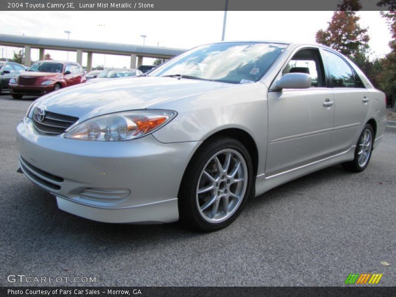Front 3/4 View of 2004 Camry SE