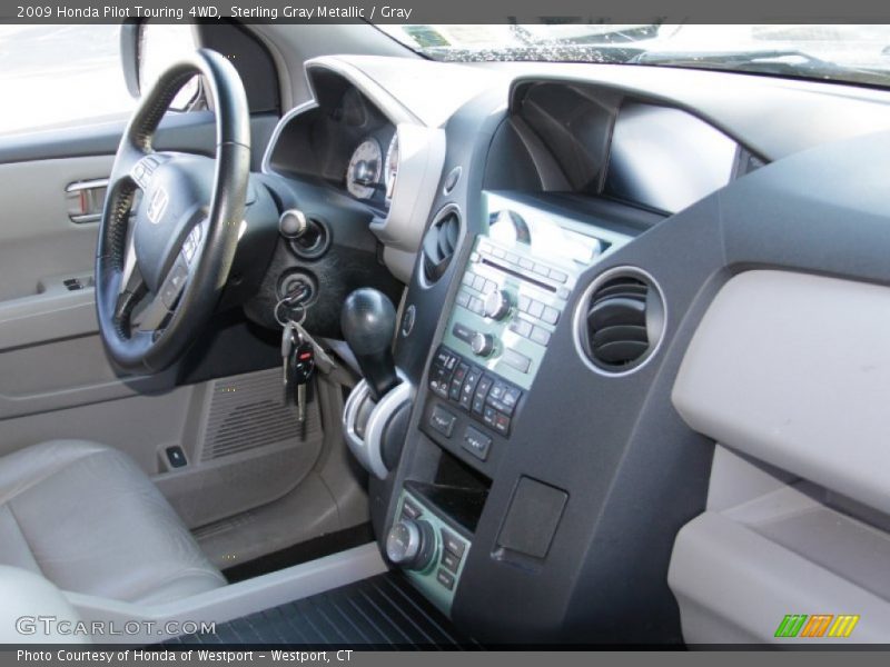 Sterling Gray Metallic / Gray 2009 Honda Pilot Touring 4WD
