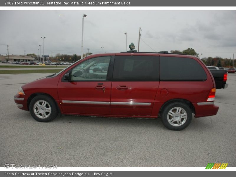 Matador Red Metallic / Medium Parchment Beige 2002 Ford Windstar SE