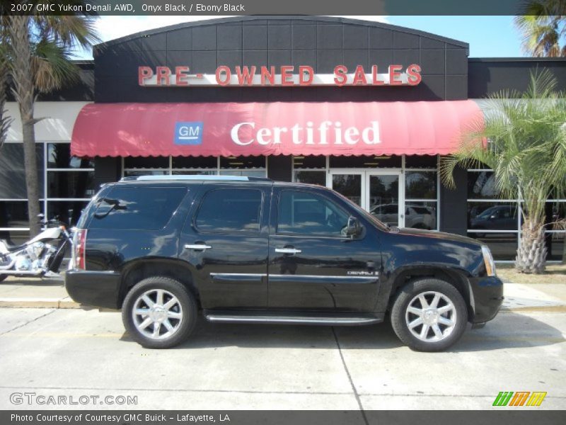 Onyx Black / Ebony Black 2007 GMC Yukon Denali AWD