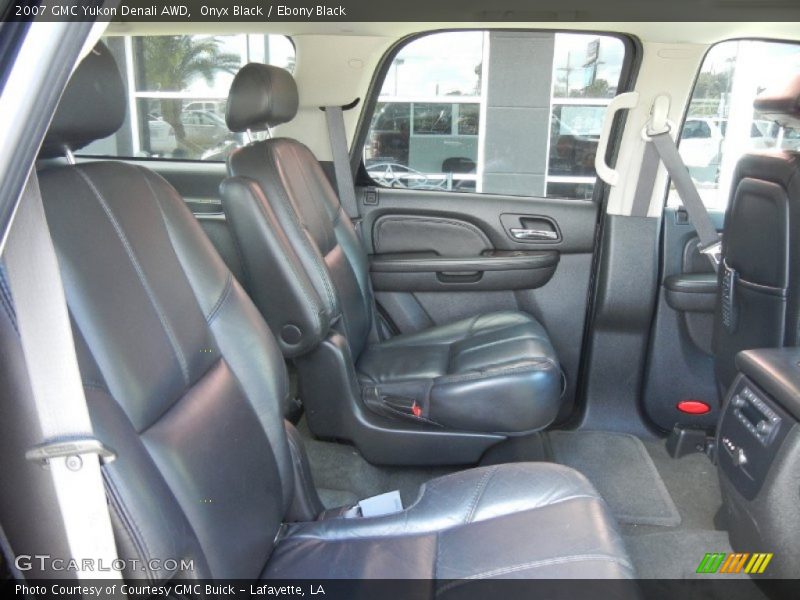 Onyx Black / Ebony Black 2007 GMC Yukon Denali AWD