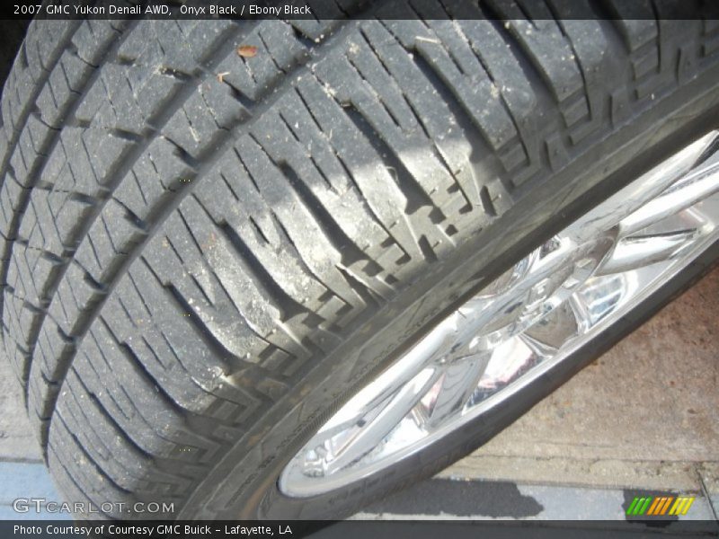 Onyx Black / Ebony Black 2007 GMC Yukon Denali AWD