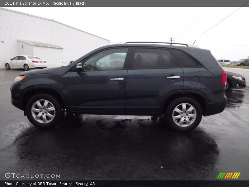 Pacific Blue / Black 2011 Kia Sorento LX V6