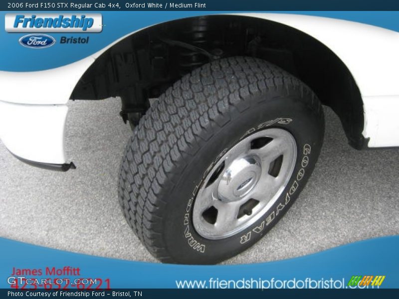 Oxford White / Medium Flint 2006 Ford F150 STX Regular Cab 4x4