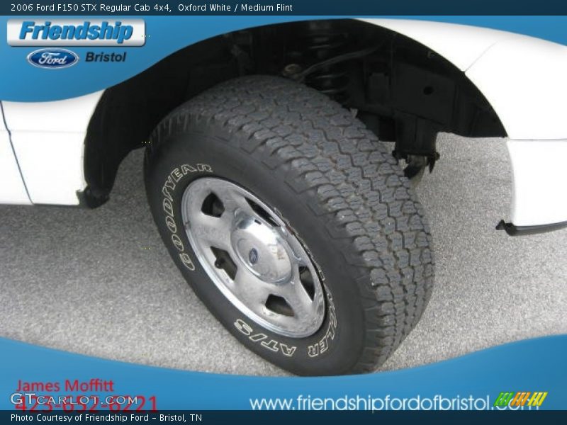 Oxford White / Medium Flint 2006 Ford F150 STX Regular Cab 4x4