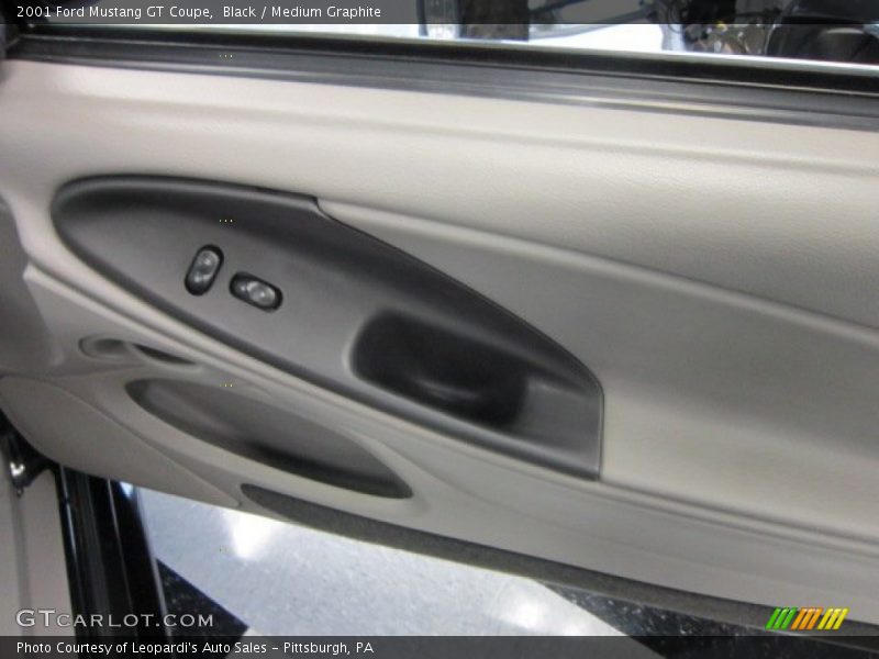 Black / Medium Graphite 2001 Ford Mustang GT Coupe