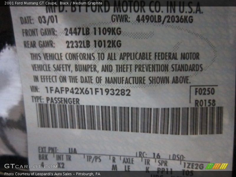 Black / Medium Graphite 2001 Ford Mustang GT Coupe