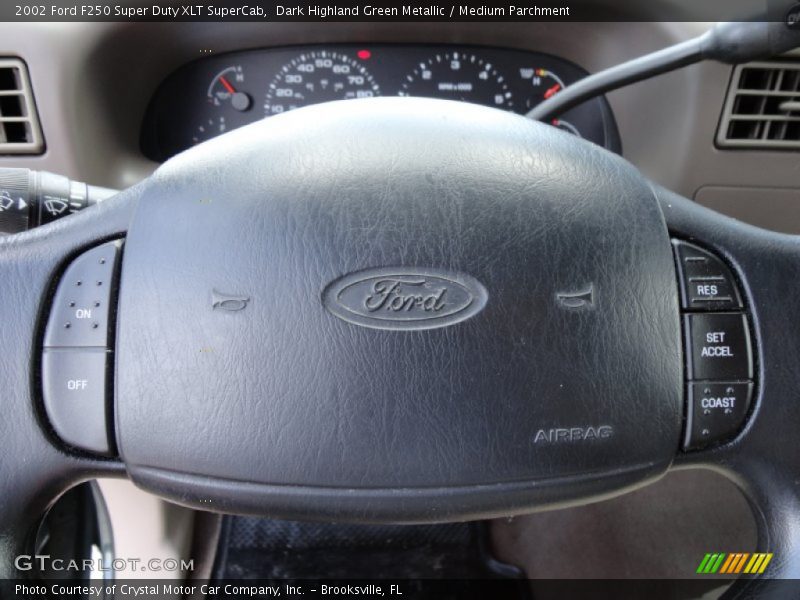 Dark Highland Green Metallic / Medium Parchment 2002 Ford F250 Super Duty XLT SuperCab