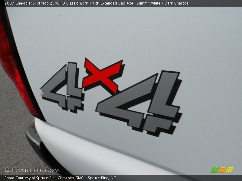Summit White / Dark Charcoal 2007 Chevrolet Silverado 2500HD Classic Work Truck Extended Cab 4x4