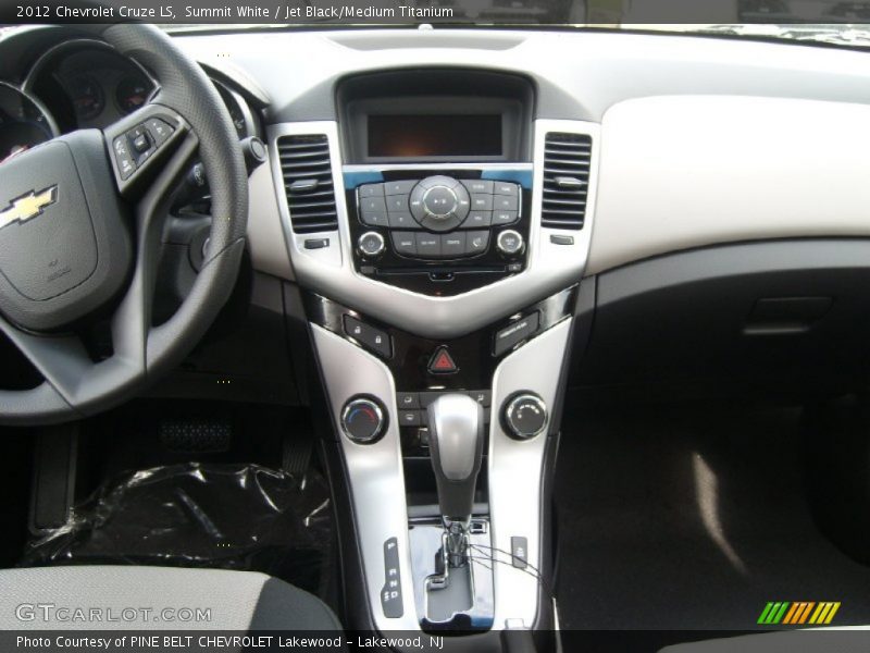 Summit White / Jet Black/Medium Titanium 2012 Chevrolet Cruze LS