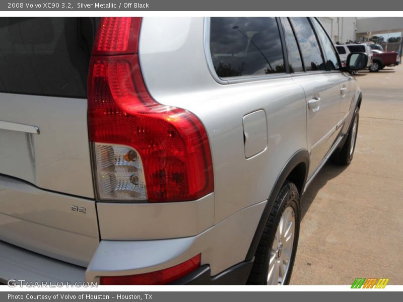 Silver Metallic / Off Black 2008 Volvo XC90 3.2