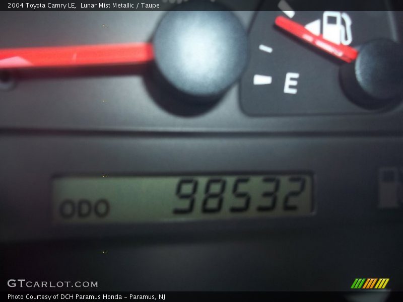 Lunar Mist Metallic / Taupe 2004 Toyota Camry LE