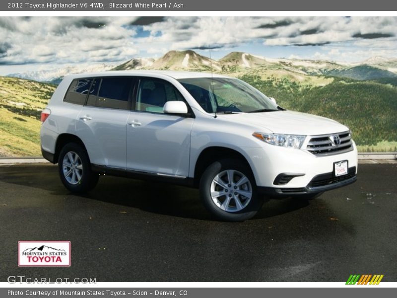 Blizzard White Pearl / Ash 2012 Toyota Highlander V6 4WD