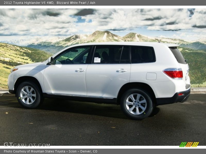 Blizzard White Pearl / Ash 2012 Toyota Highlander V6 4WD