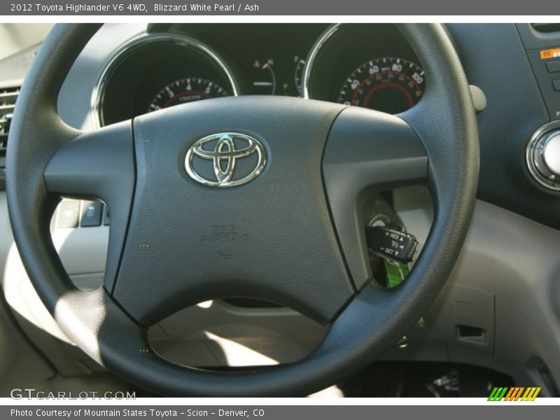 Blizzard White Pearl / Ash 2012 Toyota Highlander V6 4WD