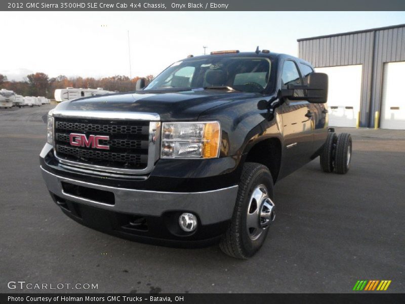 Front 3/4 View of 2012 Sierra 3500HD SLE Crew Cab 4x4 Chassis