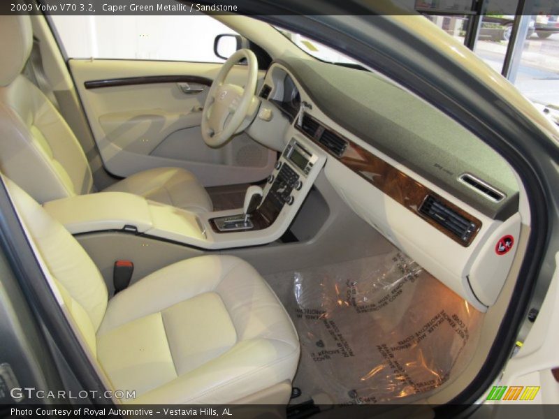 Caper Green Metallic / Sandstone 2009 Volvo V70 3.2