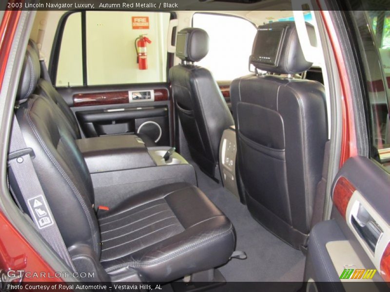 Autumn Red Metallic / Black 2003 Lincoln Navigator Luxury