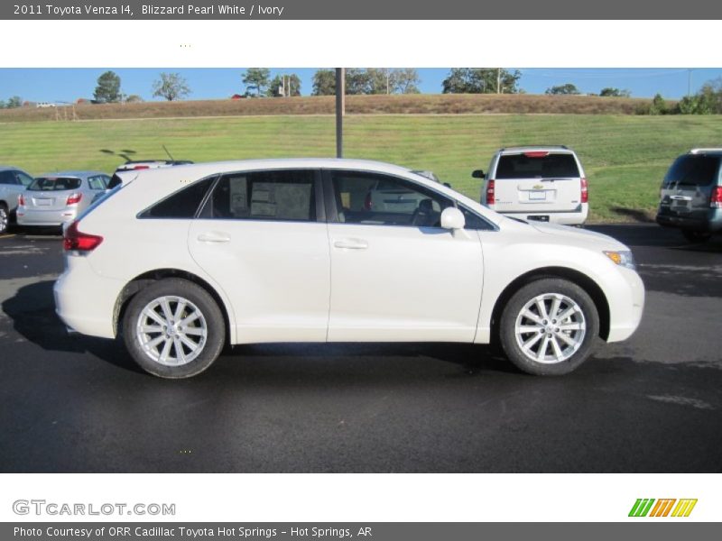 Blizzard Pearl White / Ivory 2011 Toyota Venza I4