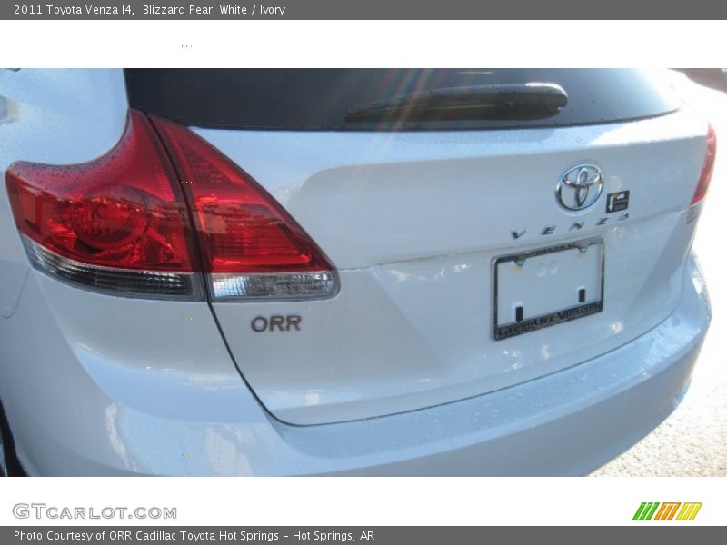 Blizzard Pearl White / Ivory 2011 Toyota Venza I4