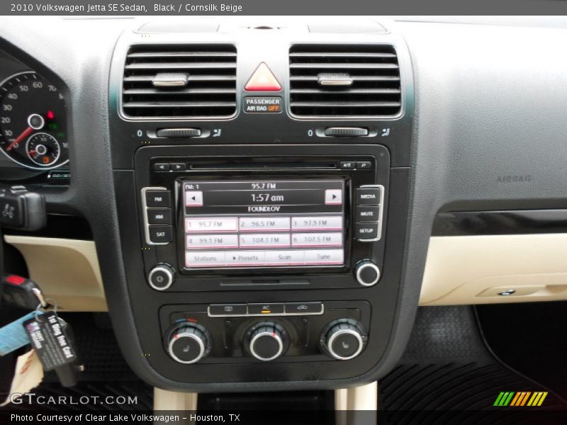 Black / Cornsilk Beige 2010 Volkswagen Jetta SE Sedan