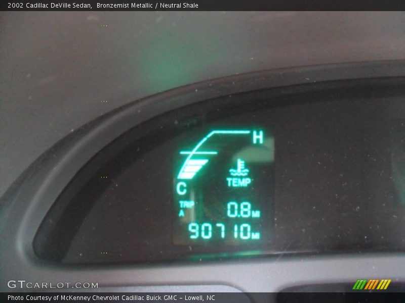Bronzemist Metallic / Neutral Shale 2002 Cadillac DeVille Sedan