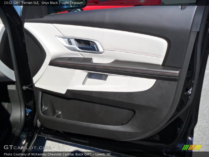 Onyx Black / Light Titanium 2012 GMC Terrain SLE