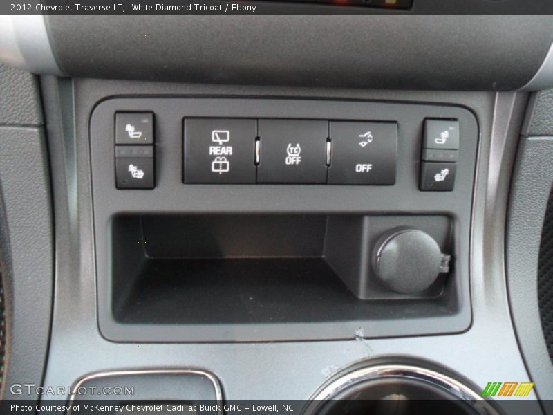 White Diamond Tricoat / Ebony 2012 Chevrolet Traverse LT