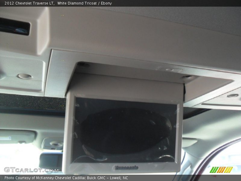 White Diamond Tricoat / Ebony 2012 Chevrolet Traverse LT