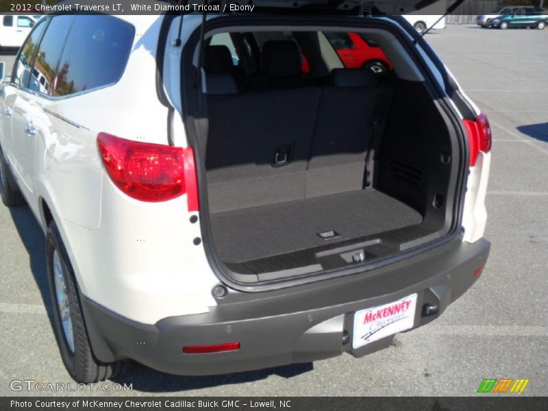 White Diamond Tricoat / Ebony 2012 Chevrolet Traverse LT