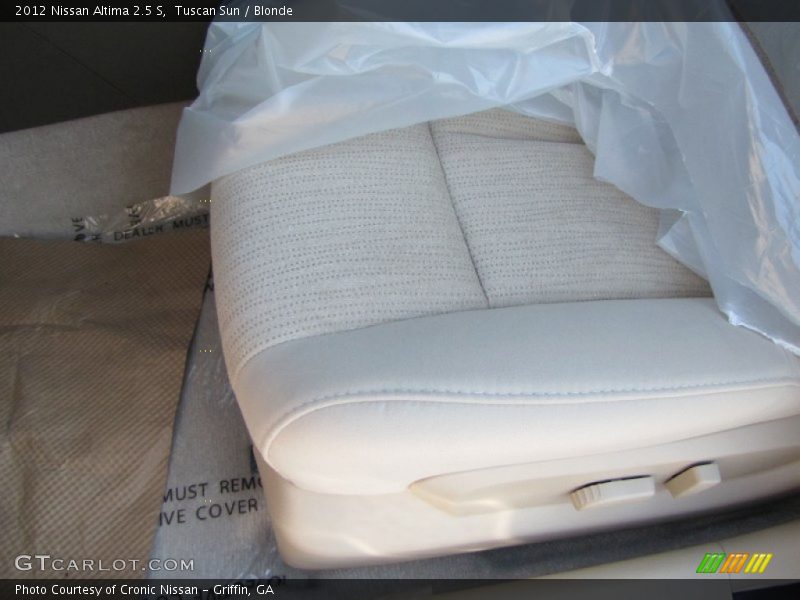 Tuscan Sun / Blonde 2012 Nissan Altima 2.5 S