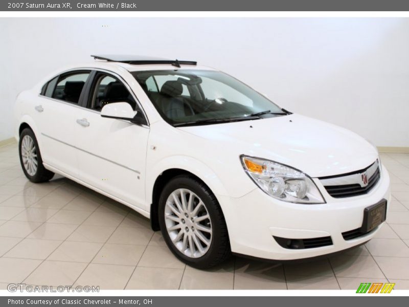 Cream White / Black 2007 Saturn Aura XR