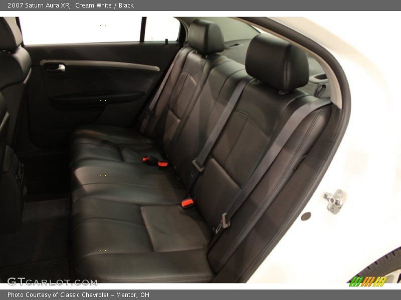 Cream White / Black 2007 Saturn Aura XR