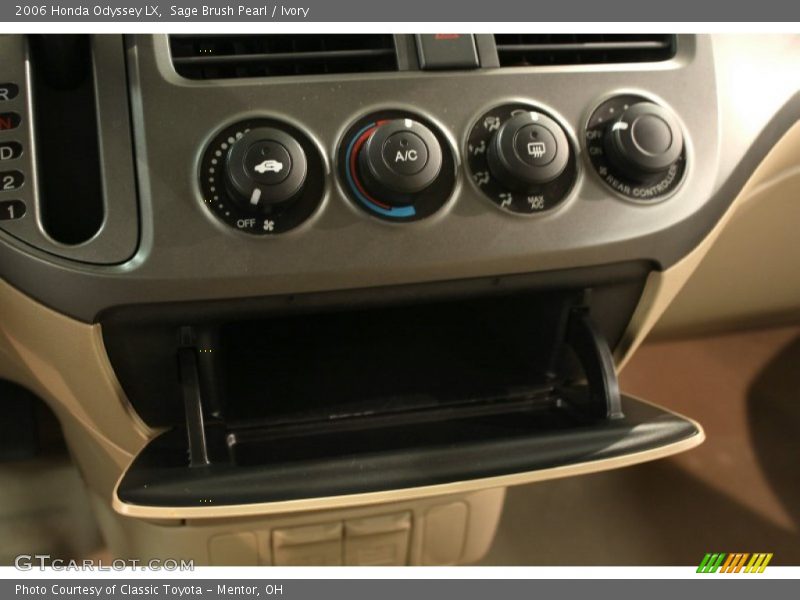 Sage Brush Pearl / Ivory 2006 Honda Odyssey LX