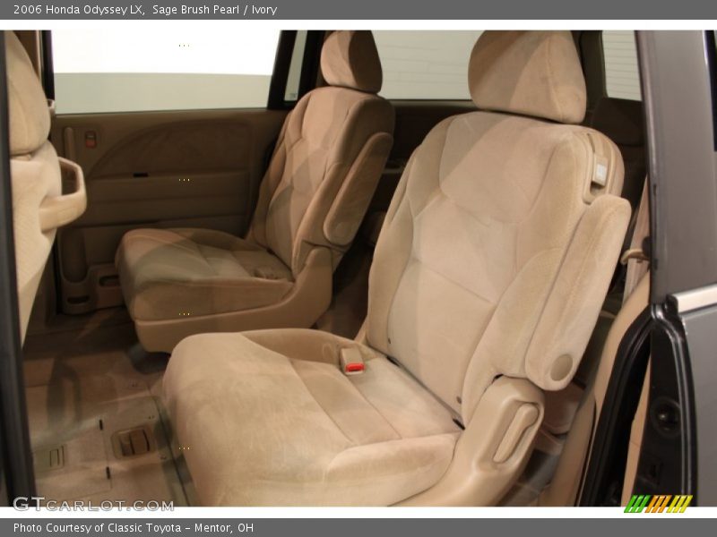 Sage Brush Pearl / Ivory 2006 Honda Odyssey LX