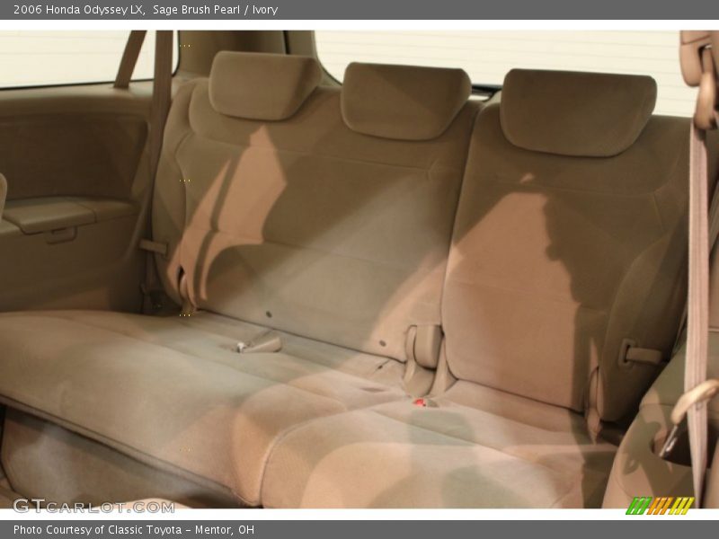 Sage Brush Pearl / Ivory 2006 Honda Odyssey LX