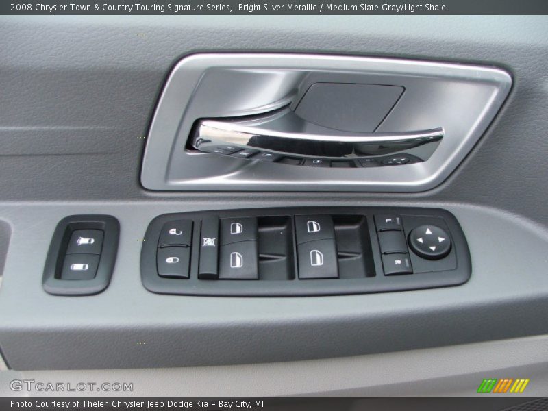 Bright Silver Metallic / Medium Slate Gray/Light Shale 2008 Chrysler Town & Country Touring Signature Series