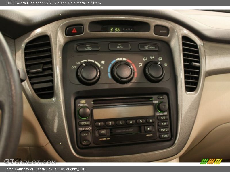 Vintage Gold Metallic / Ivory 2002 Toyota Highlander V6