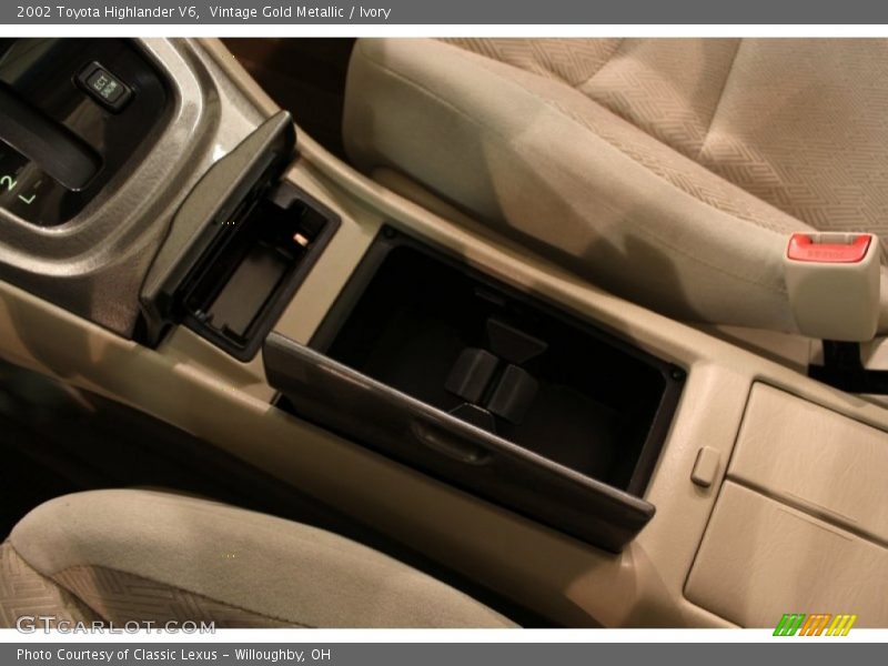 Vintage Gold Metallic / Ivory 2002 Toyota Highlander V6