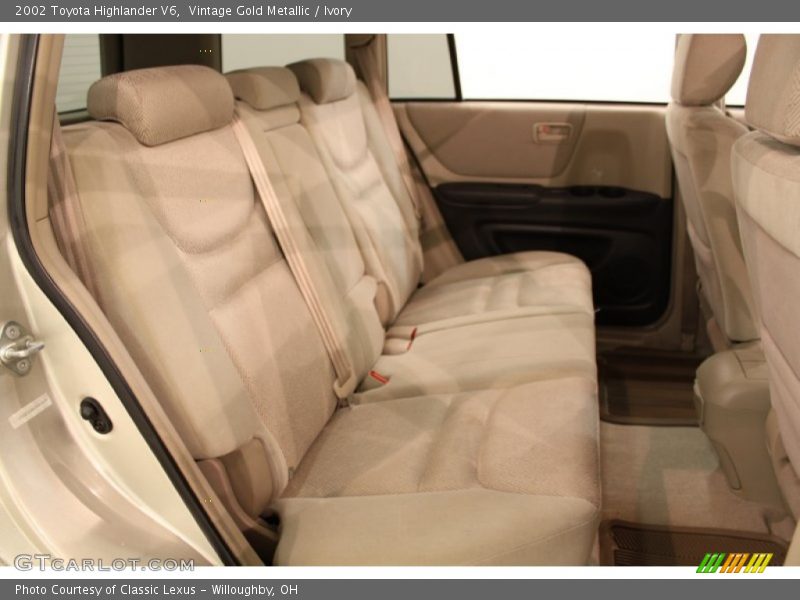 Vintage Gold Metallic / Ivory 2002 Toyota Highlander V6