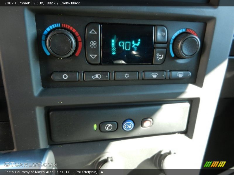 Controls of 2007 H2 SUV