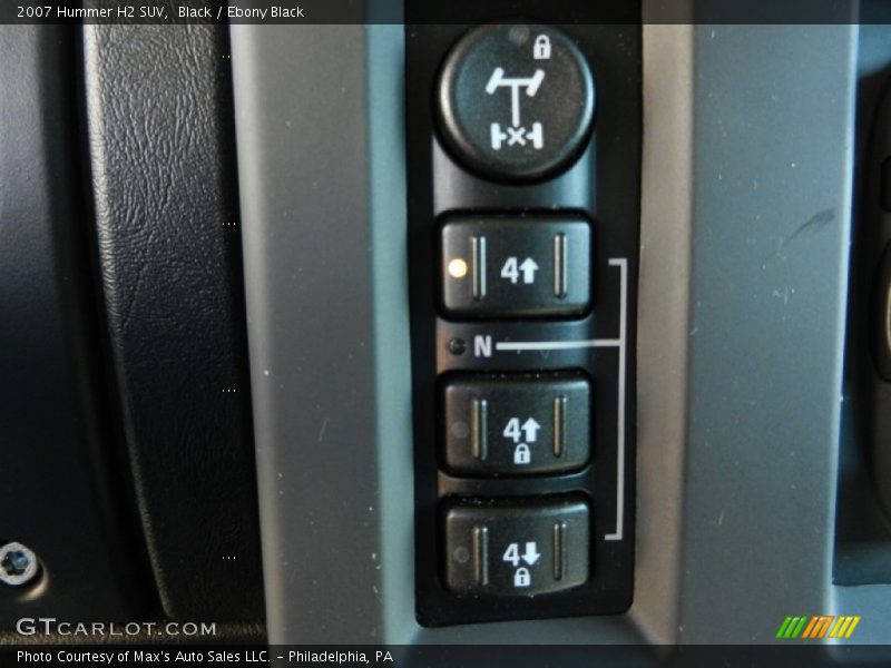 Controls of 2007 H2 SUV