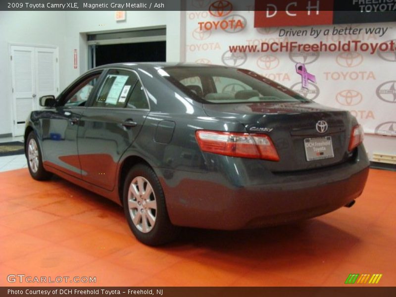Magnetic Gray Metallic / Ash 2009 Toyota Camry XLE