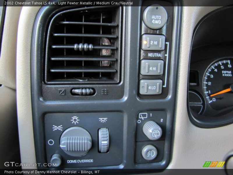 Light Pewter Metallic / Medium Gray/Neutral 2002 Chevrolet Tahoe LS 4x4