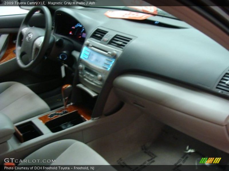Magnetic Gray Metallic / Ash 2009 Toyota Camry XLE